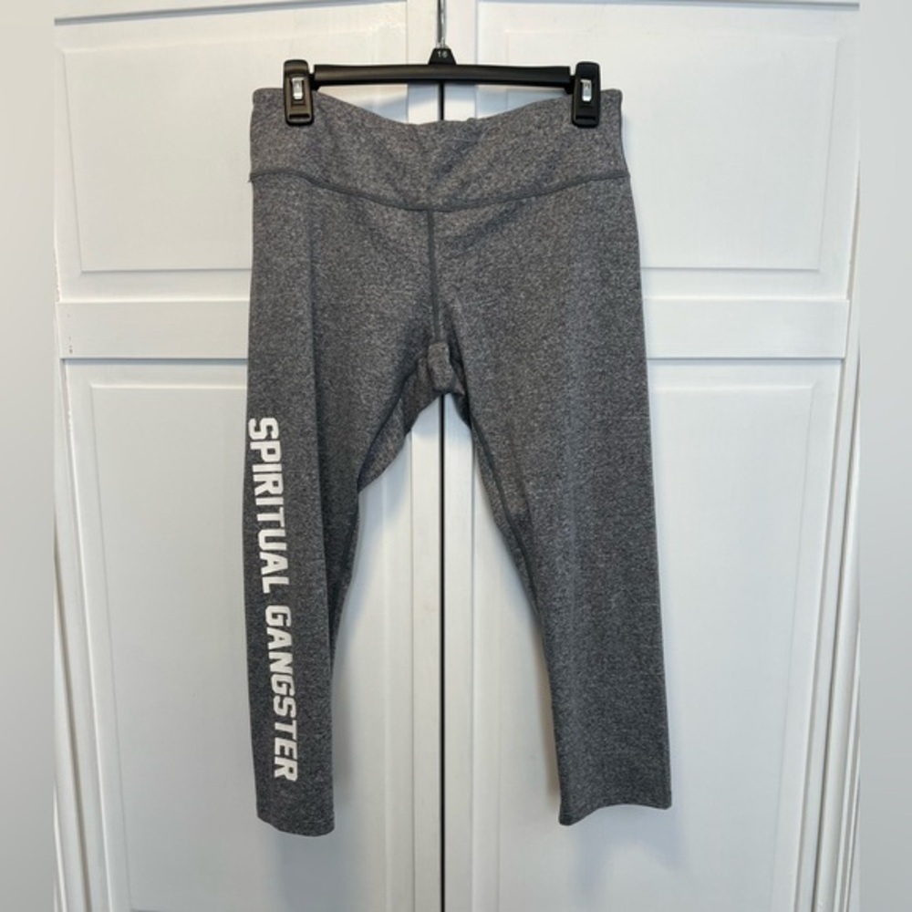 Spiritual Gangster Capri Leggings Size Women’s Large Color Heathered Gray